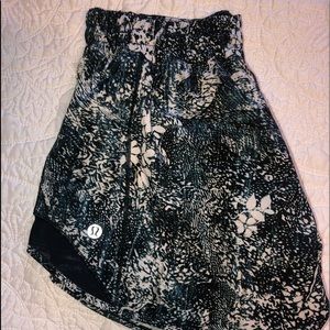 Lululemon Speed Up Shorts size 4 tall